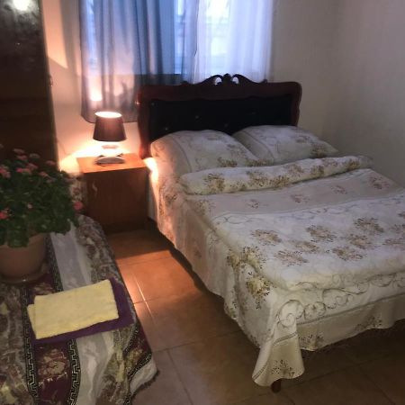 Light Guest House In Gyumri Guiumri Exterior foto