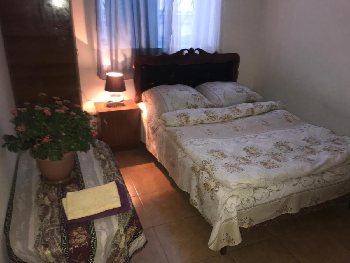 Light Guest House In Gyumri Guiumri Exterior foto